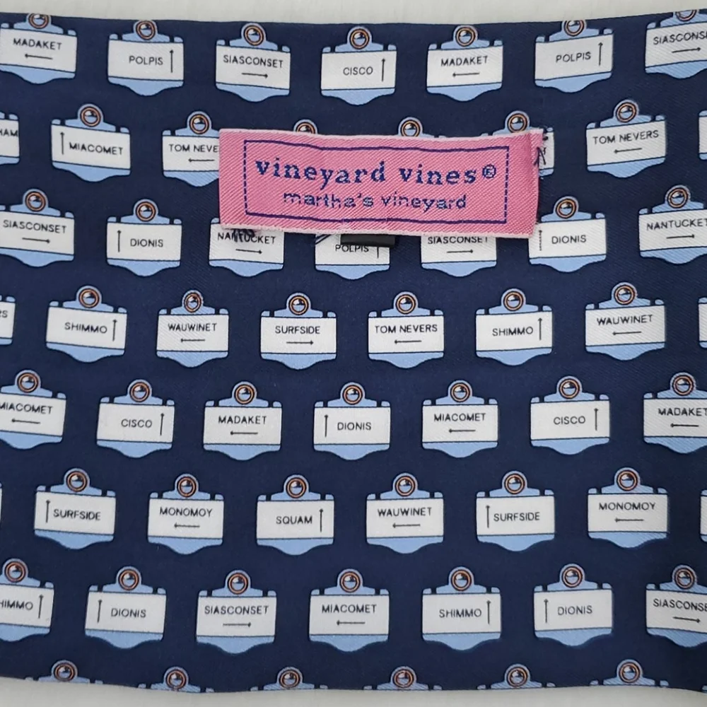 Vineyard Vines Martha's Vineyard Blue White scarf